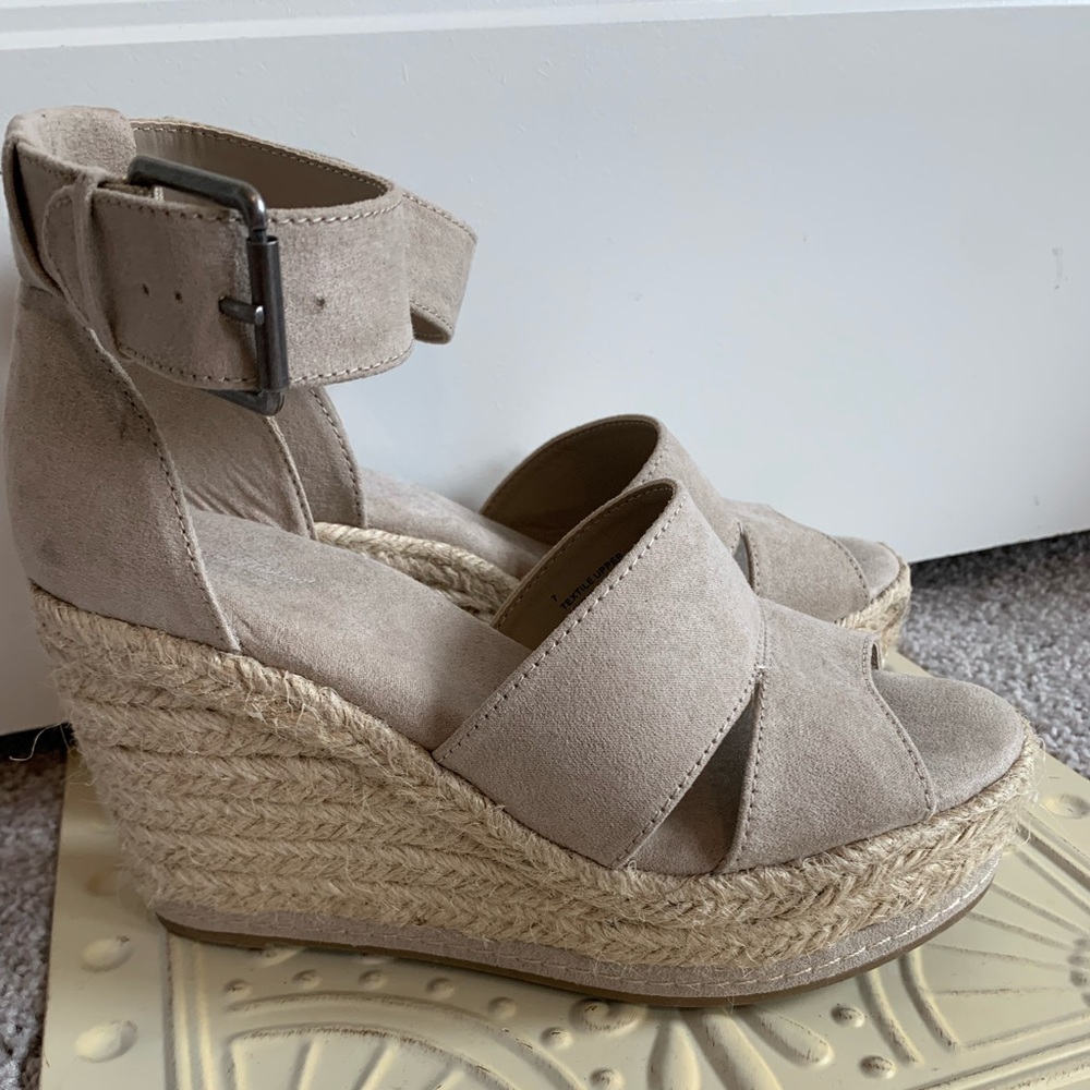 Target wedges, NEVER WORN